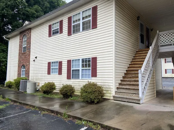 2914 Creekview Ct APT C, High Pt, NC 27265