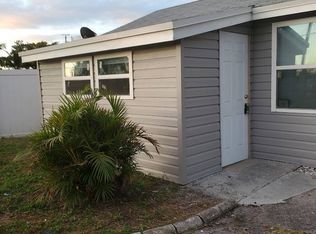 1 Pine Ridge Dr, West Palm Beach, FL 33404