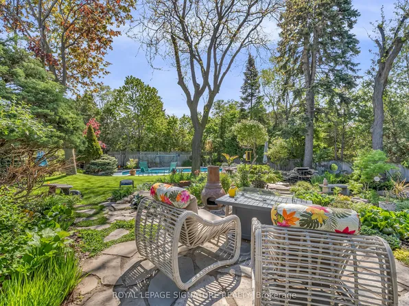 14 Squirewood Rd, Toronto, ON M2J 4T3