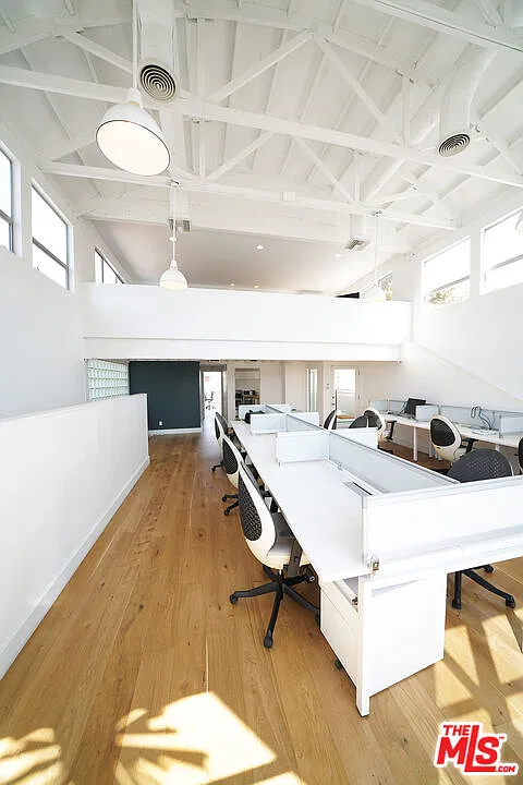 Studio, 1.5 bath, 1900 sqft, $14,500 — Photo 4
