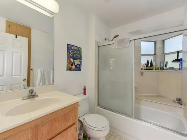 640 Adams St APT 4, Davis, CA 95616