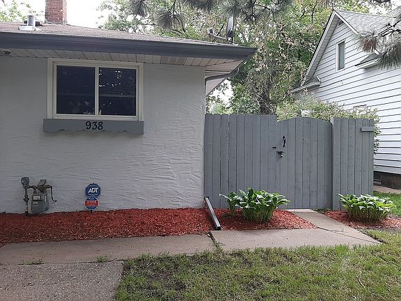 4th image of 938 8th Ave S