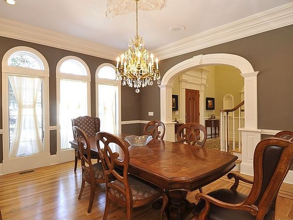 Formal Dining Room 