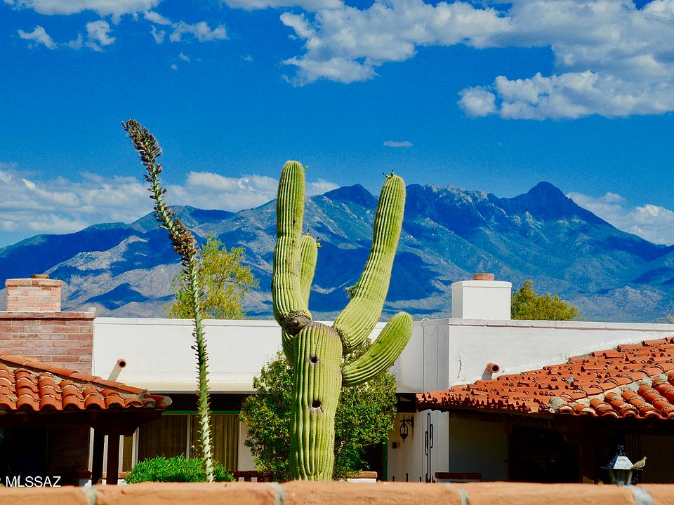 1st image of 515 S Paseo La Ruida Cir