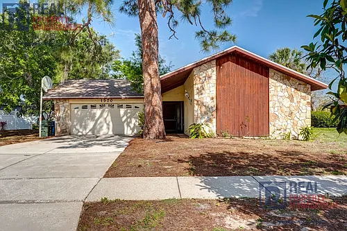 1370 Palmwood Dr Photo 1