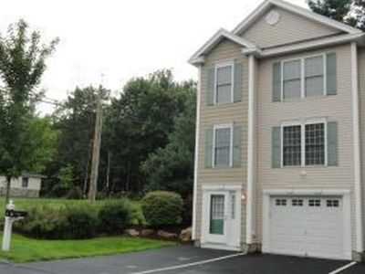 9 Eastwood Way, Manchester, NH, 03109