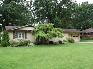 826 Robinson Ave, Barberton, OH