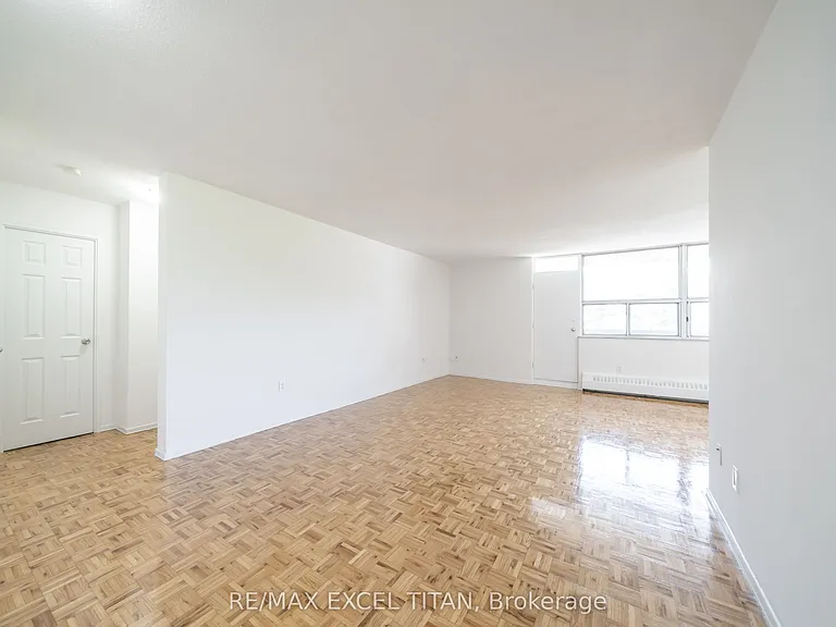 5 Glamorgan Ave #412 — Photo 1