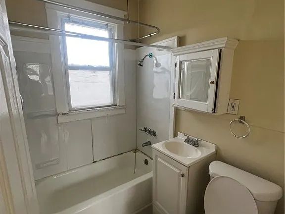 5th image of 80 Sears St #3