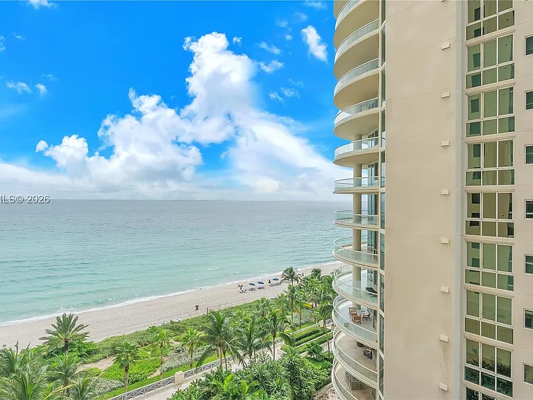 16275 Collins Ave #903 — Photo 26