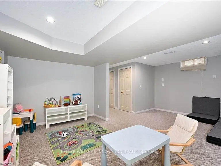8 Buss Ct — Photo 26