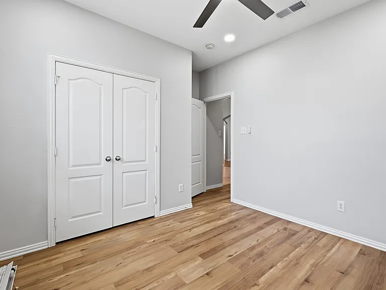 14710 Crystal Lake Dr — Photo 18