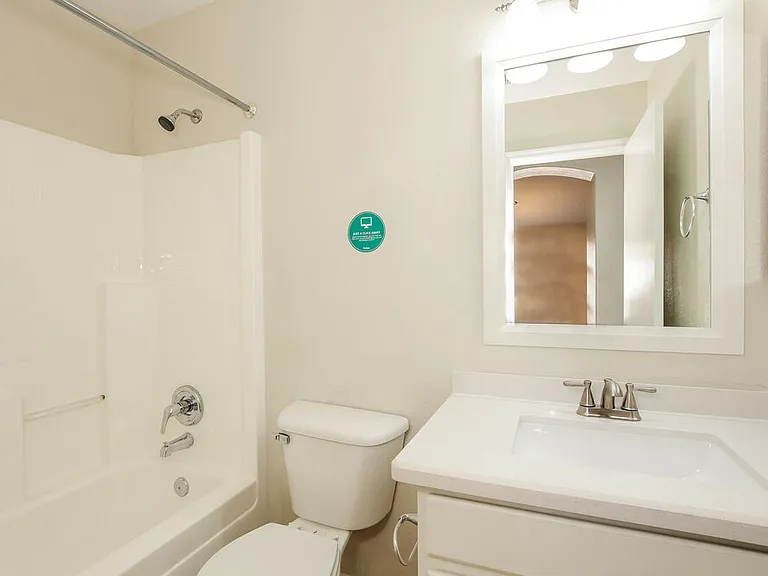 10559 W Amelia Ave — Photo 14