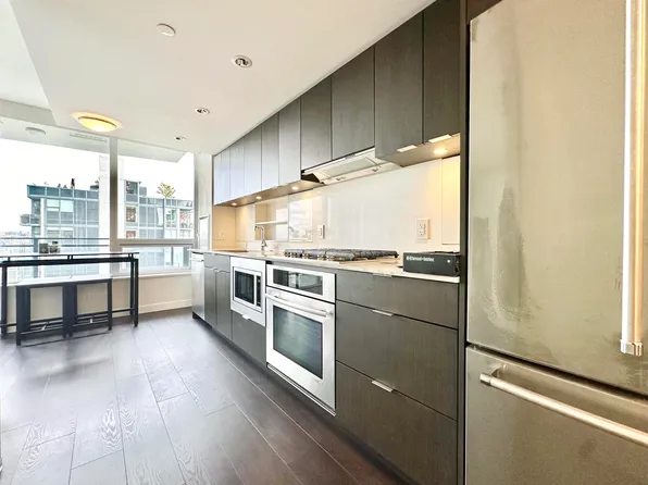 111 E 1st Ave #1103, Vancouver, BC V6A 0E9