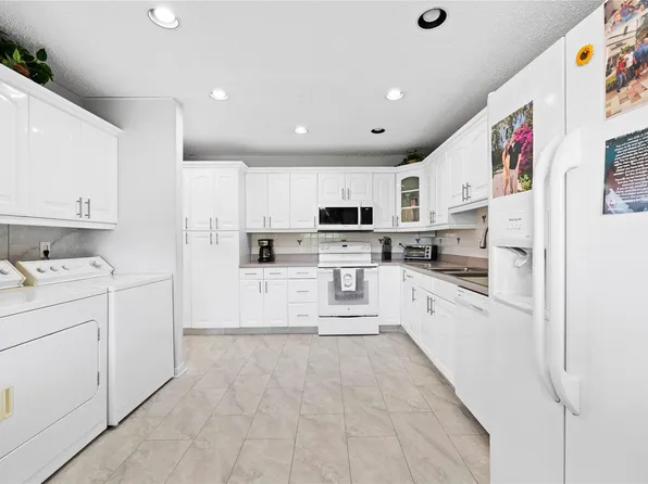 1621 NW 20th Avenue #203, Delray Beach, FL 33445