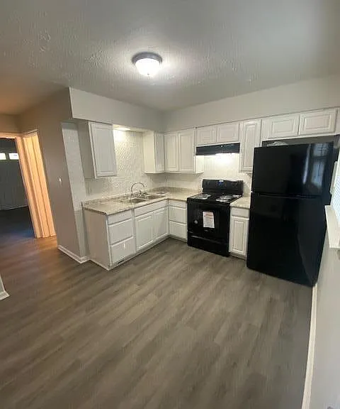568 Anniston Dr — Photo 1