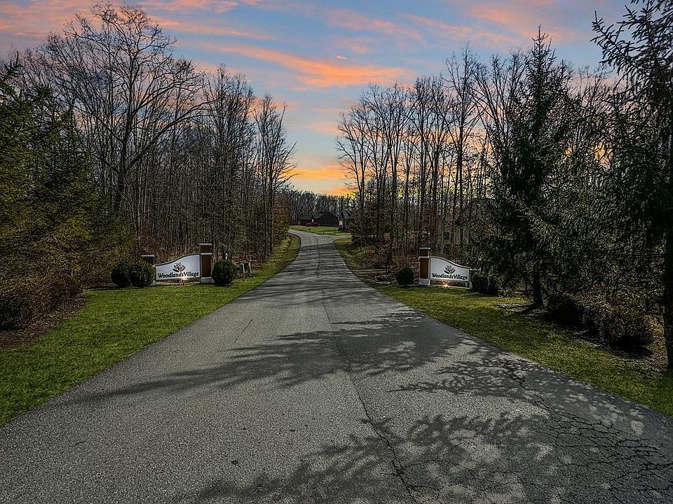 1st image of 16 Autumn Oaks Dr