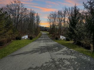 16 Autumn Oaks Dr, Beckley, WV 25801