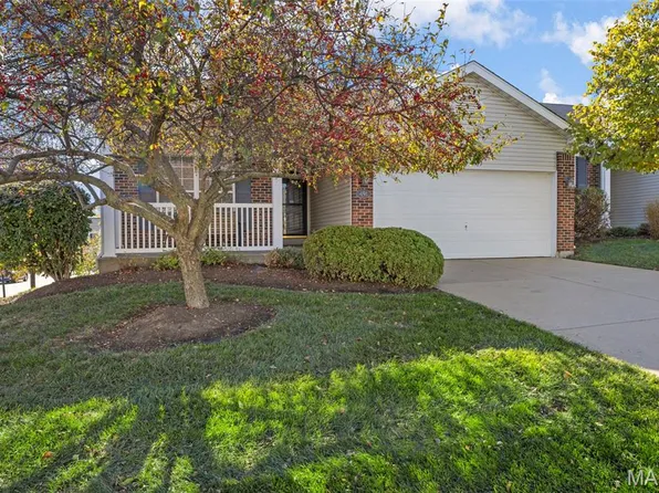 491 Angelique Pl, Saint Charles, MO 63303