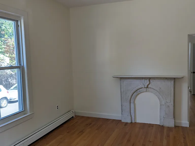19 Houghton St #1 — Photo 2