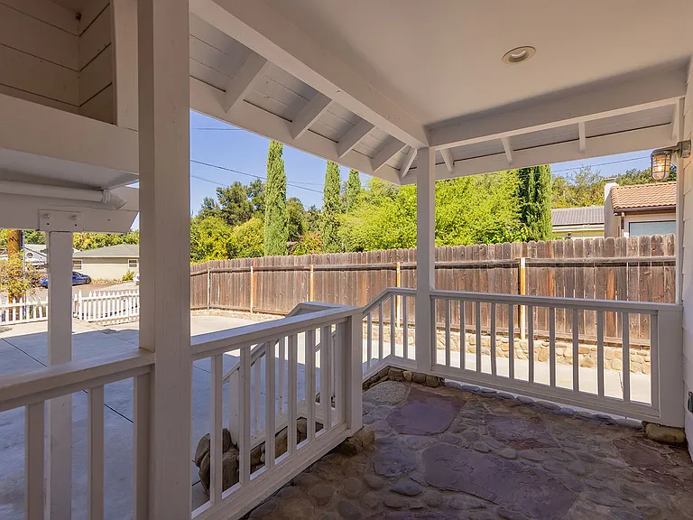 304 El Conejo Dr — Photo 25