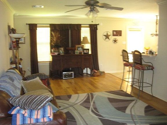 2nd image of 1423 Avenue J