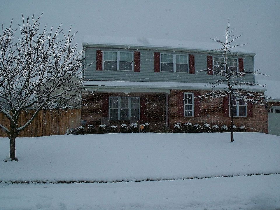 2nd image of 1 Rossiter Cir