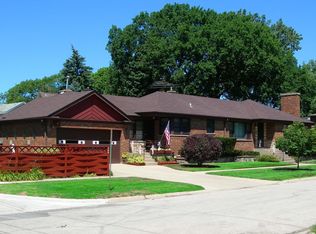 200 S Chester Ave, Park Ridge, IL 60068