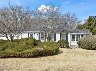 8 Christopher Dr, Johnston, RI 02919