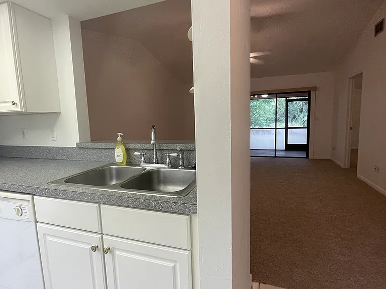 2149 Golfside Village Dr — Photo 2