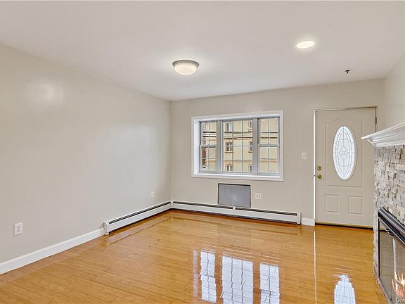 3rd image of 2895 Ely Ave #2