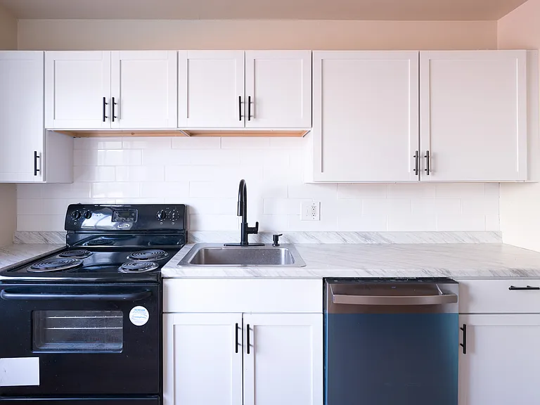 Timber Place Apartments — Photo 12
