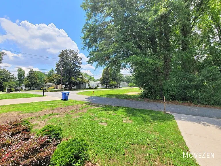 32 Shamrock Ln — Photo 11