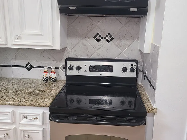 5822 Fairdale Ln #4 — Photo 11