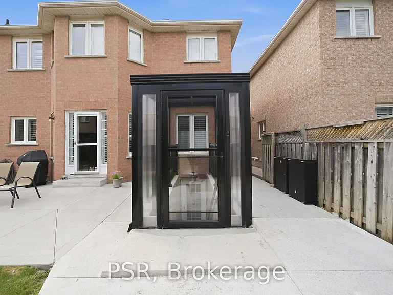 426 Arrowsmith Dr #LOWER — Photo 21