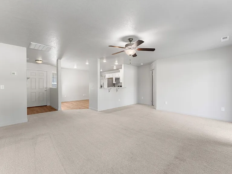 15090 N Bonelli Ave — Photo 8