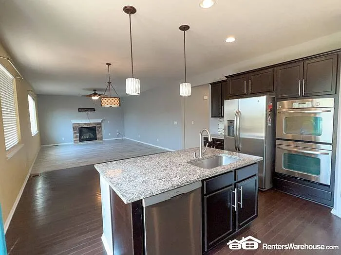 25104 E Pinewood Pl — Photo 42