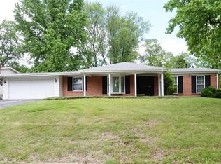 12131 Lake Meade Dr, Saint Louis, MO