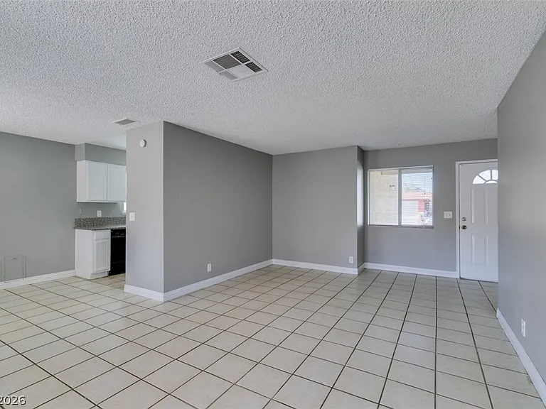 4732 Chantilly Ave — Photo 12