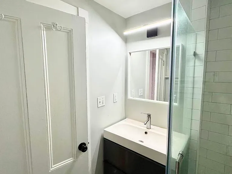 246 Cypress St #4 — Photo 17