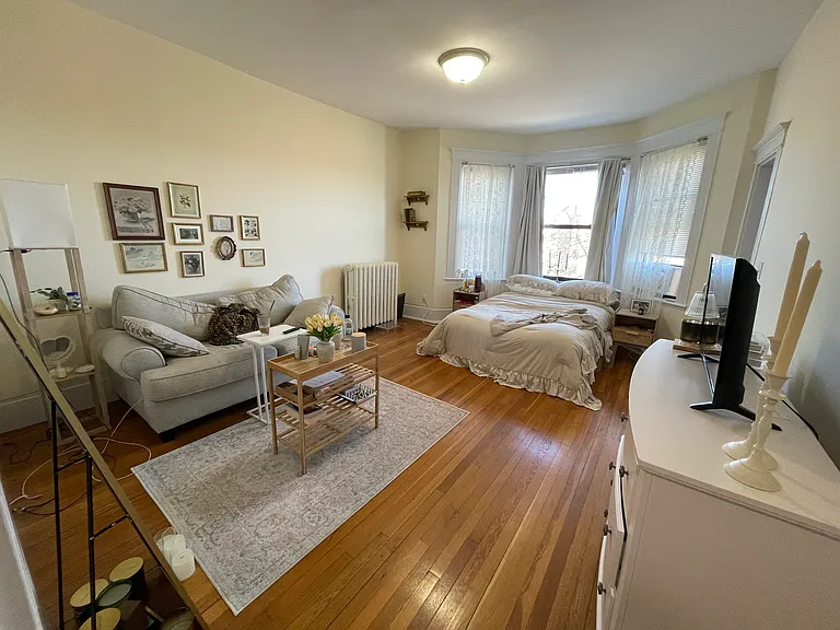 1272-1359 Comm — Photo 12