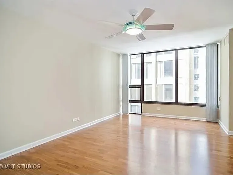 230 E Ontario St #802 — Photo 10