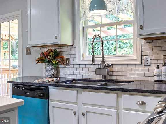 5th image of 776 Tanager Dr