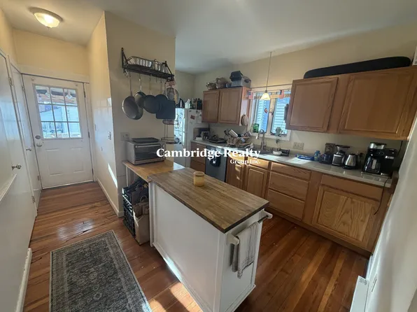 127 Hillsdale Rd, Somerville, MA