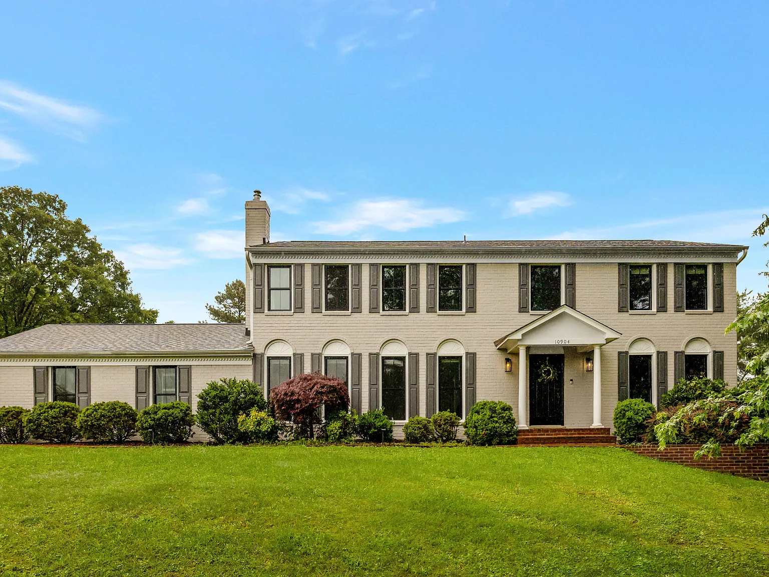 5 bed, 4300 sqft, $6,000 — Photo 3