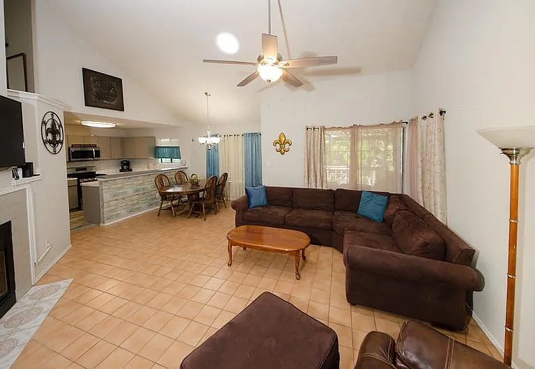2112 Waterway Bnd — Photo 4