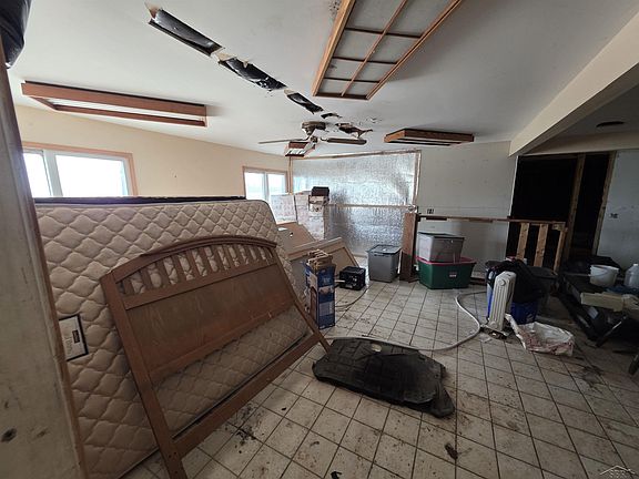 4th image of 2418 Wetters Rd