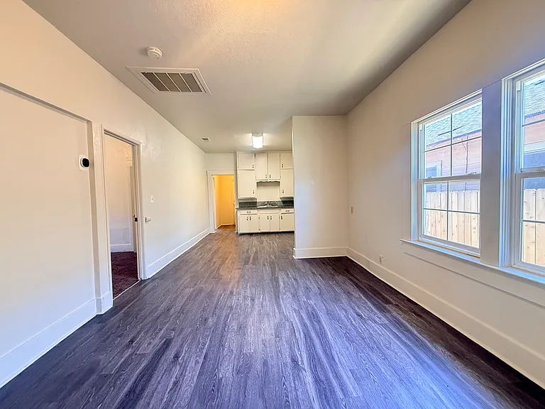 1010 N Roosevelt Ave — Photo 7