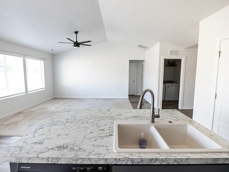 3540 W Early Light Dr — Photo 14
