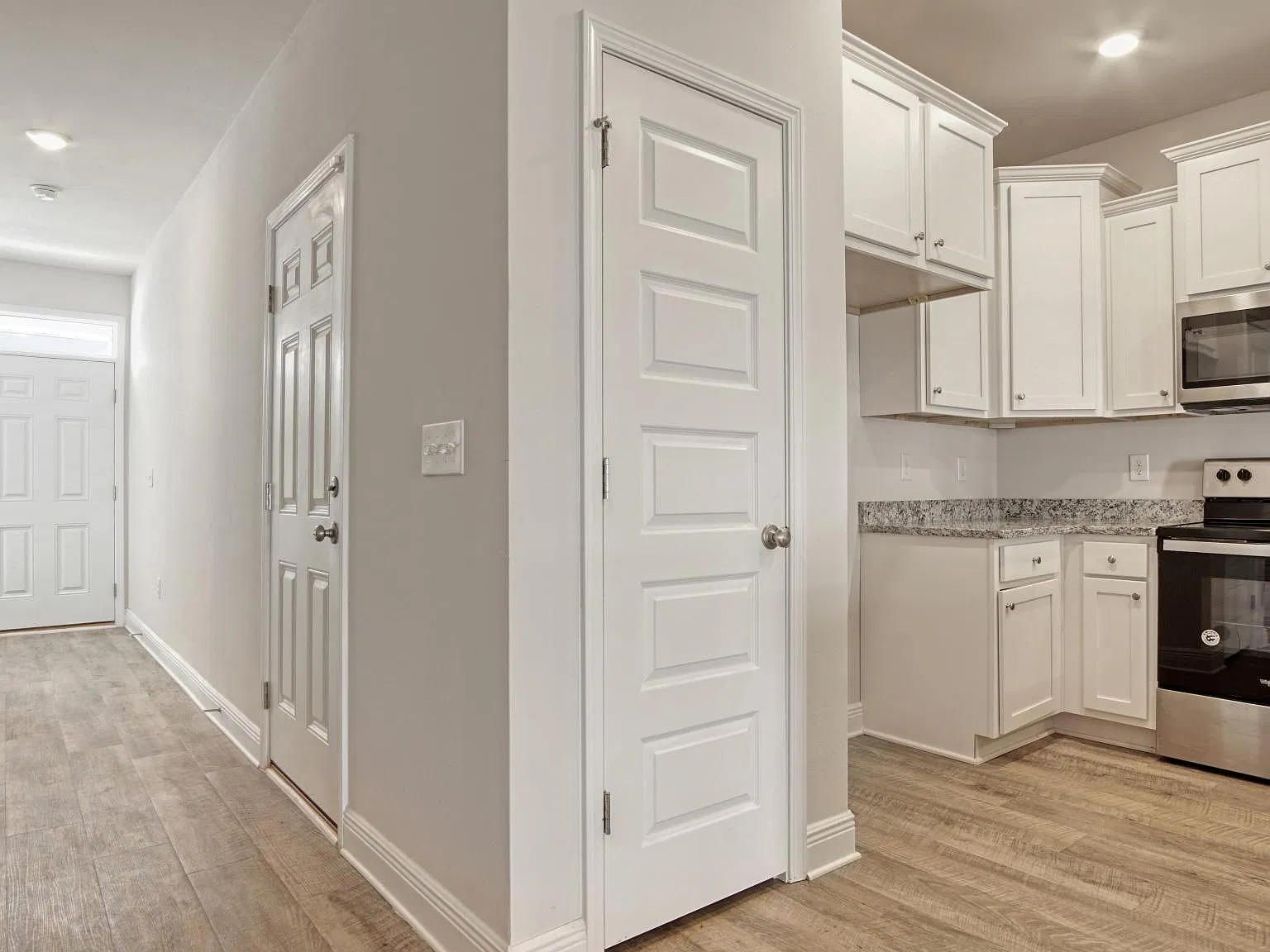 3 bed, 2.5 bath, 1537 sqft, $1,725 — Photo 3